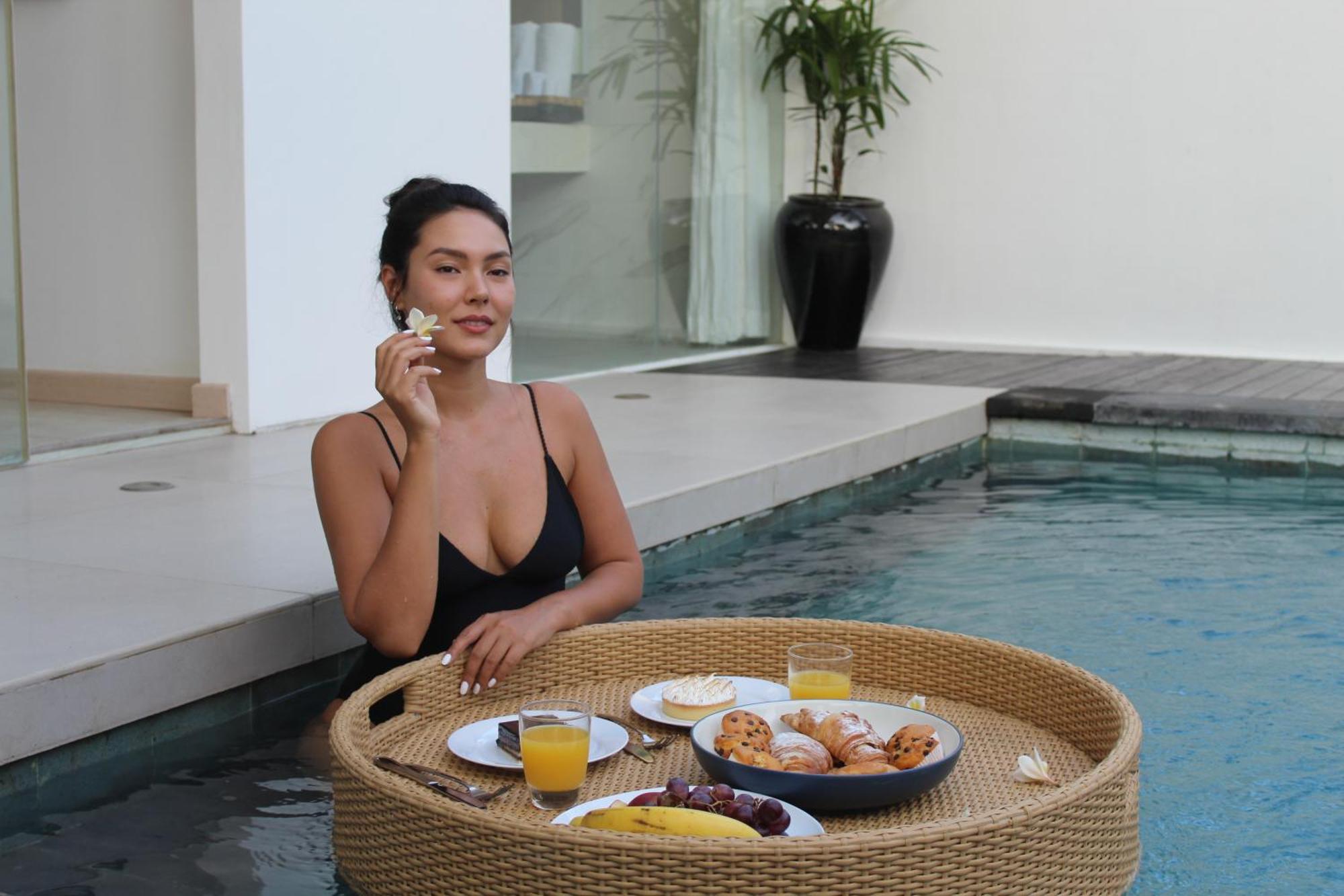 विला Alami Luxury Seminyak (Bali)